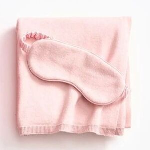 Hint Of Cashmere Pink Wrap & Eye Mask Travel Set Chico's